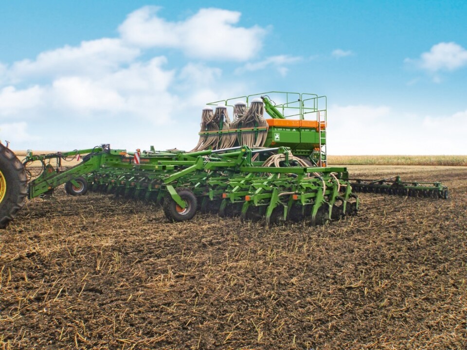 Amazone-seci-stroje_5.jpg Amazone-seci-stroje_5.jpg